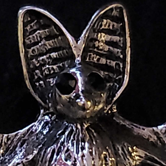 NWT Natural Rainbow Abalone Shell Silver Vampire Bat Necklace Pendant or Brooch - Picture 7 of 7